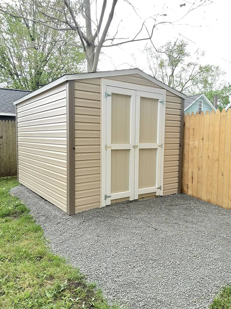 3 Bedroom 1 Bathroom Home in Goshen! — Photo 3