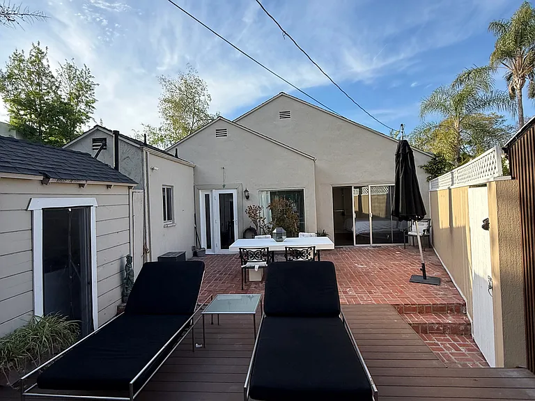 8748 Ashcroft Ave — Photo 39