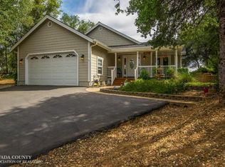 16242 Dry Creek Ln, Grass Valley, CA 95949