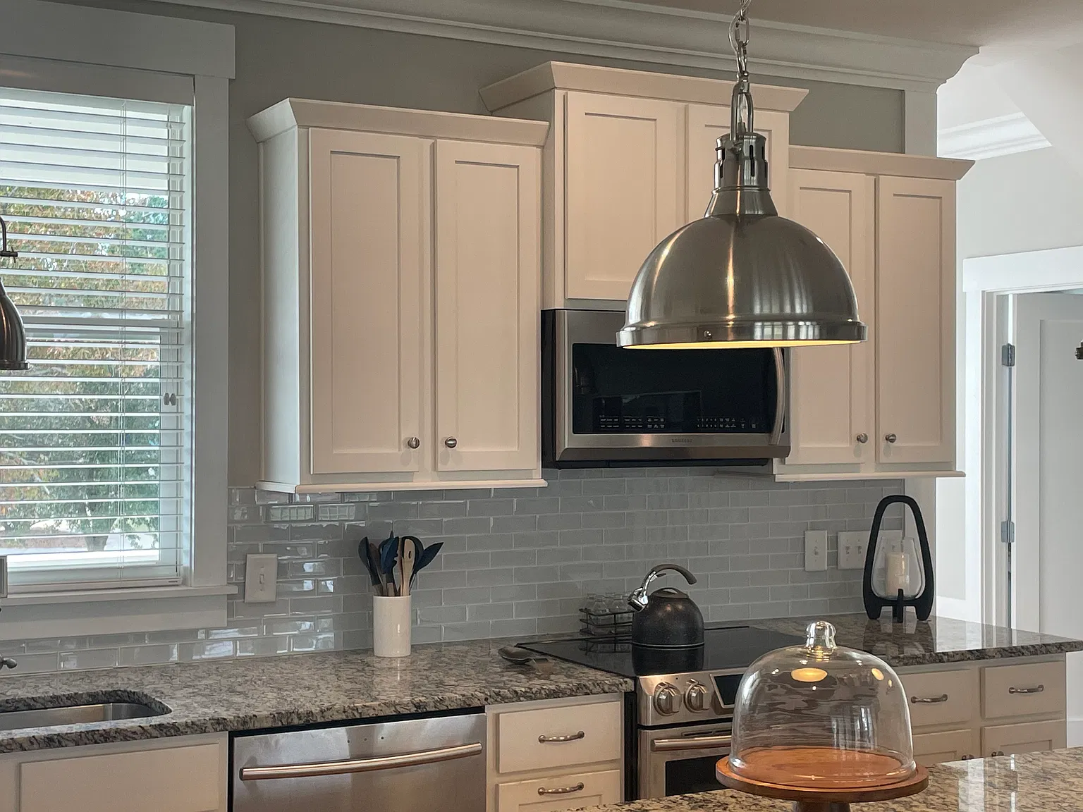 2 bed, 2.5 bath, 1600 sqft, $2,299 — Photo 3