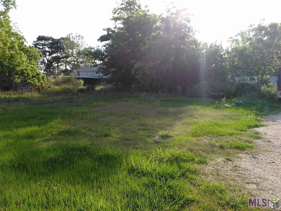 2nd image of 706 Pine St