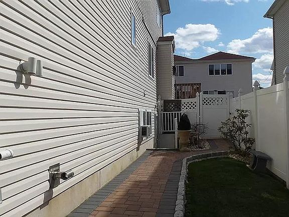 3rd image of 442 Englewood Ave #1