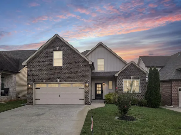 330 Turnberry Cir, Clarksville, TN 37043
