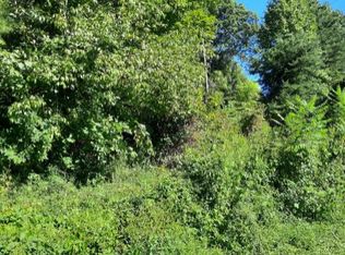 1740 Money Rd, East Bernstadt, KY 40729