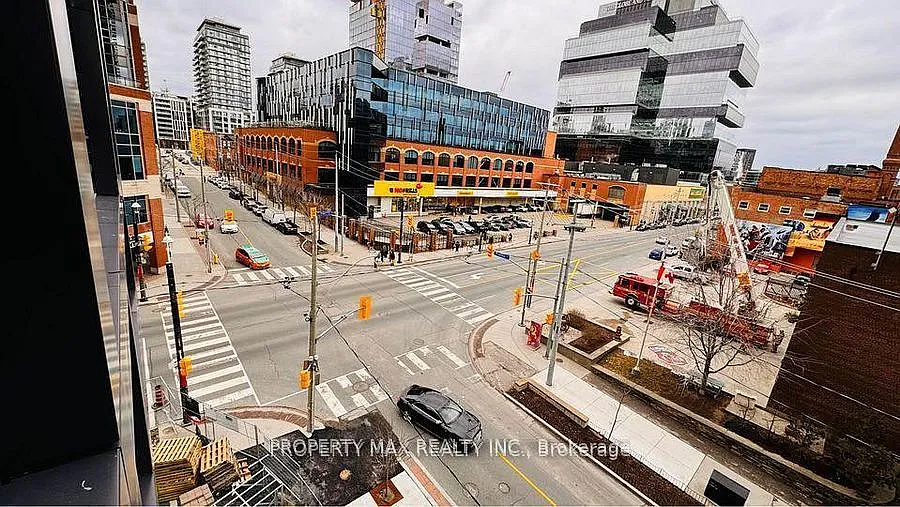 70 Princess St #403 photo 1