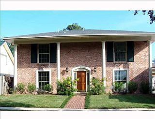1st image of 5663 Bellaire Dr