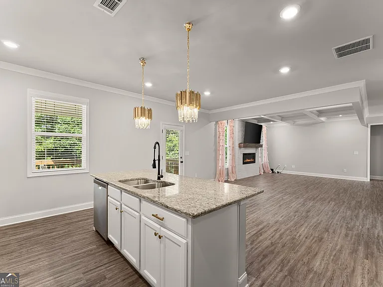 4656 Silver Oak Dr SW — Photo 17