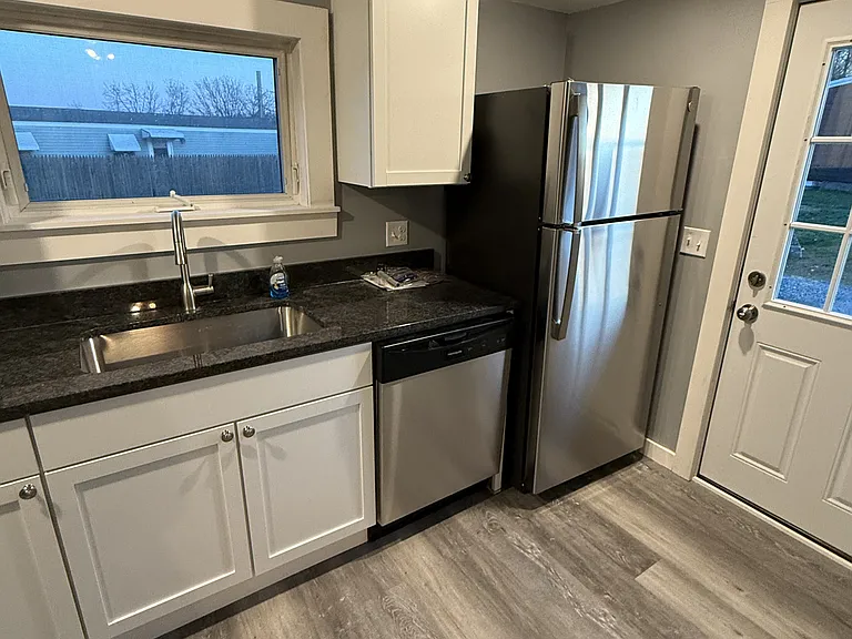 149 Bristol Ferry Rd — Photo 6