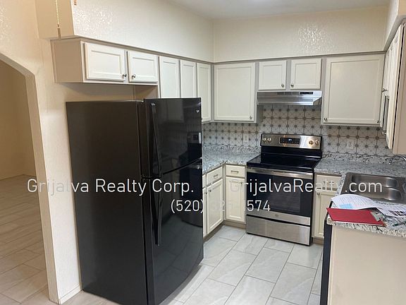 5th image of 4513 E Bellevue St #11