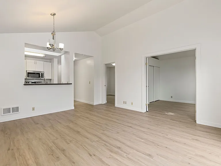 Interlake 21 — Photo 15