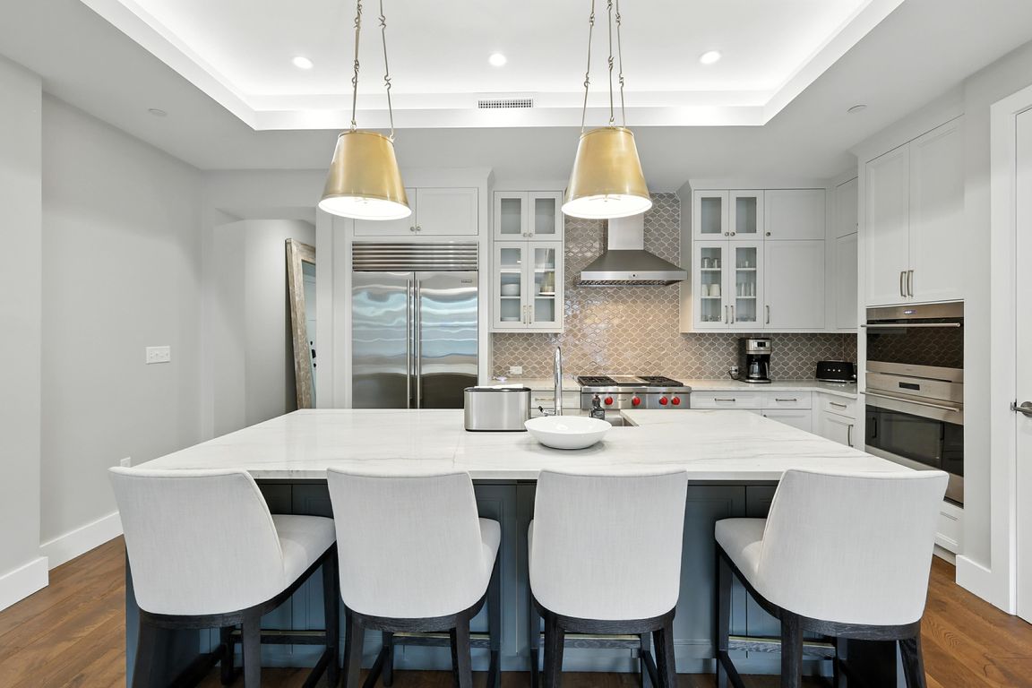 next background image