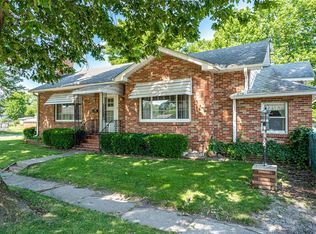 401 W Wilson Ave, Gillespie, IL 62033