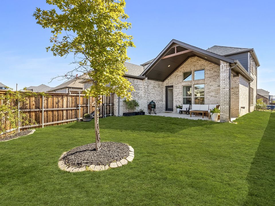 1st image of 2270 English Ivy Rd