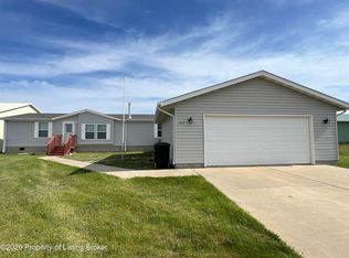 205 5th Ave SW, Belfield, ND 58622