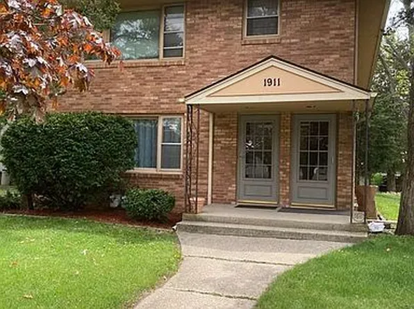 1911 E State St #2, Rockford, IL 61104