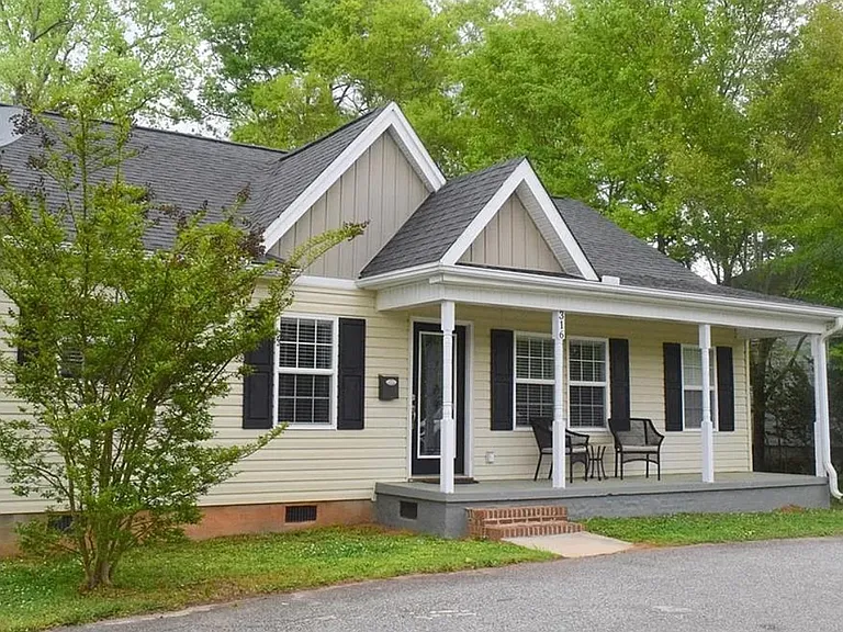 316 Whitehall Rd — Photo 4