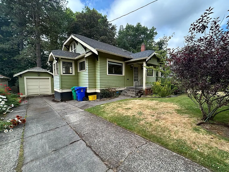 2232 SW Troy St — Photo 3