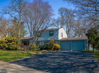 537 Alexander Rd, Huntingdon Valley, PA 19006