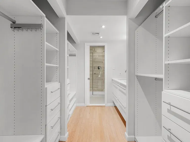 18 Bronxville Glen Dr #11 — Photo 7
