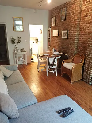 Rented by Allen Harris, LREB | media 2