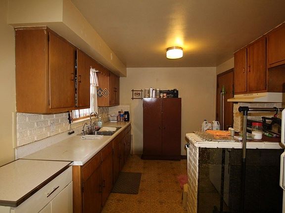3rd image of 2403 8th Ave