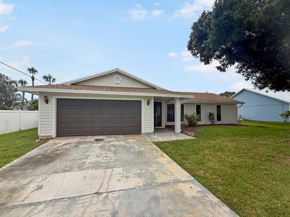 2337 SW Fern Cir, Port Saint Lucie, FL 34953