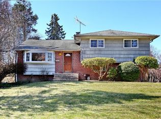 22 Inwood Ln, Spring Valley, NY 10977