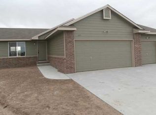 117 Summer Dr, Newton, KS 67114