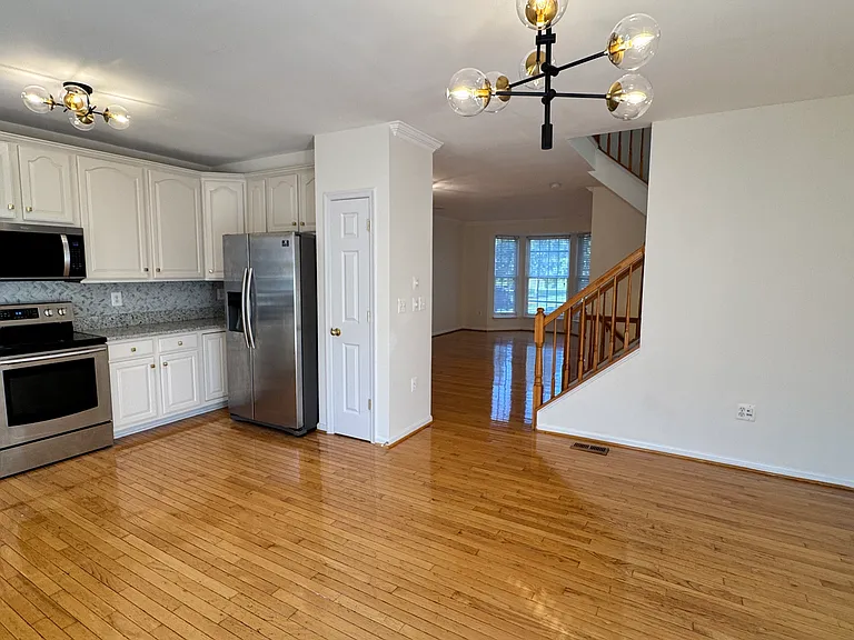 9611 Normanton Way — Photo 18