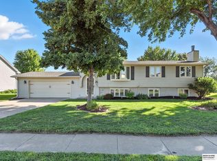 28522 Potter St, Valley, NE 68064
