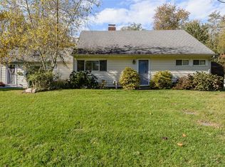 1 Newbury Rd, Port Washington, NY 11050