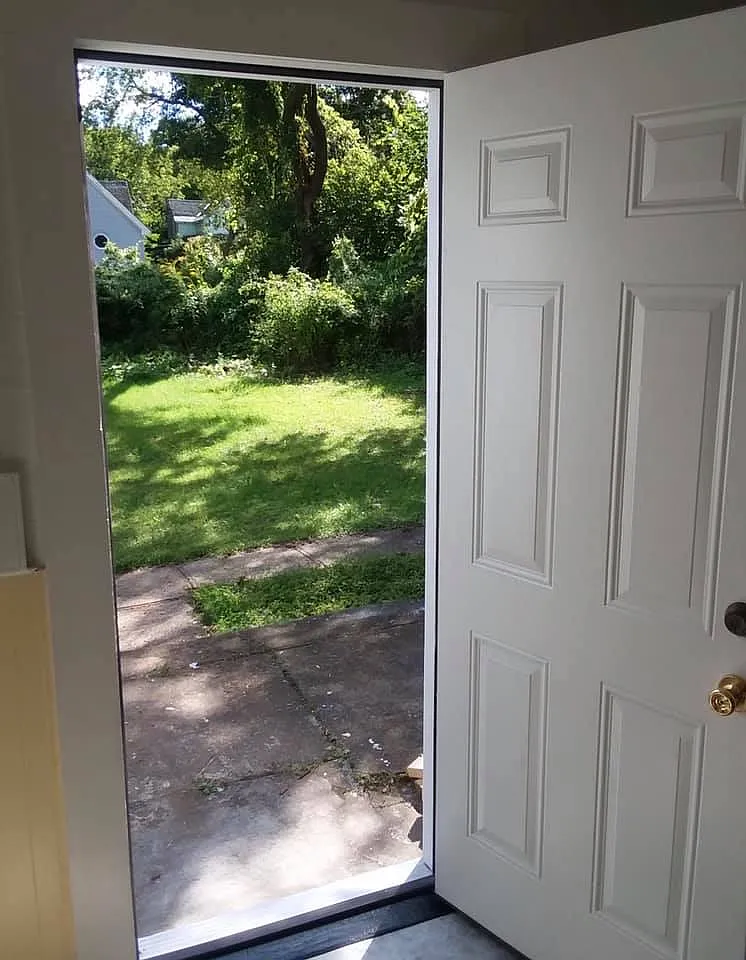 2 bed, 900 sqft, $1,050 — Photo 2