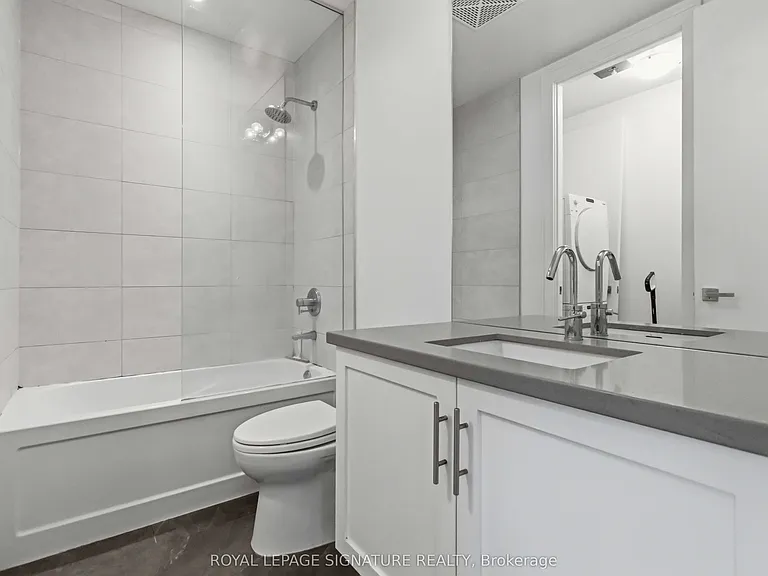 29 Queens Quay E #518 — Photo 14