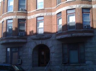 458 W Saint James Pl #1, Chicago, IL 60614