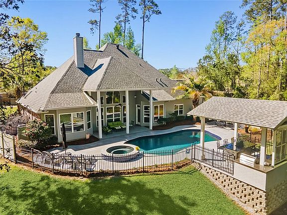 3rd image of 371 Oak Island Dr