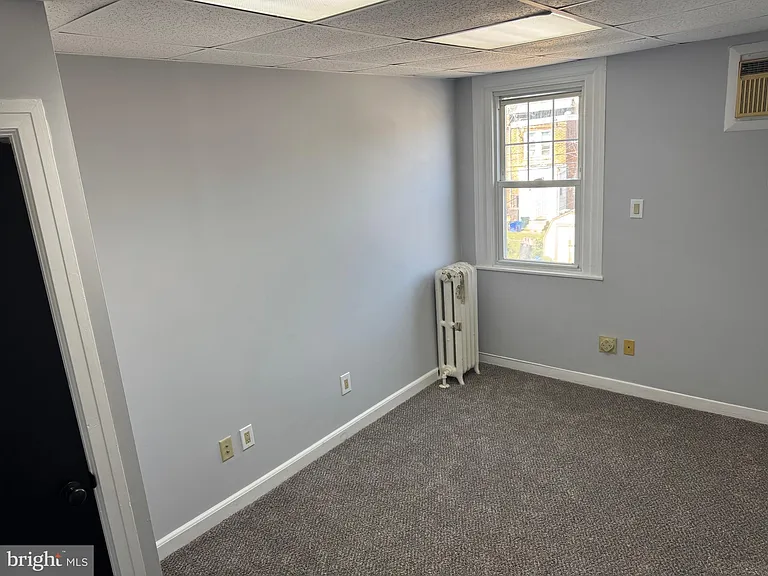 126 N Madison Ave — Photo 27