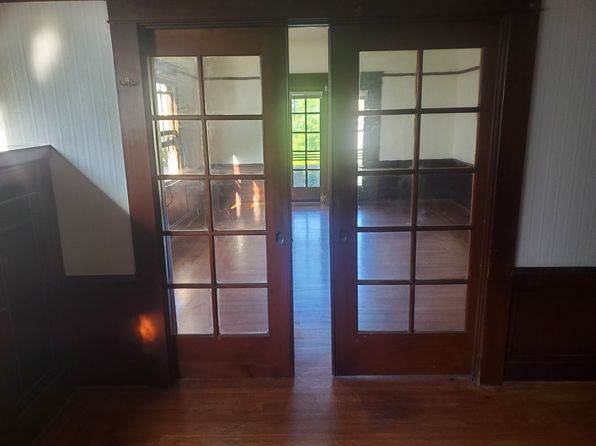 1215 N San Joaquin St