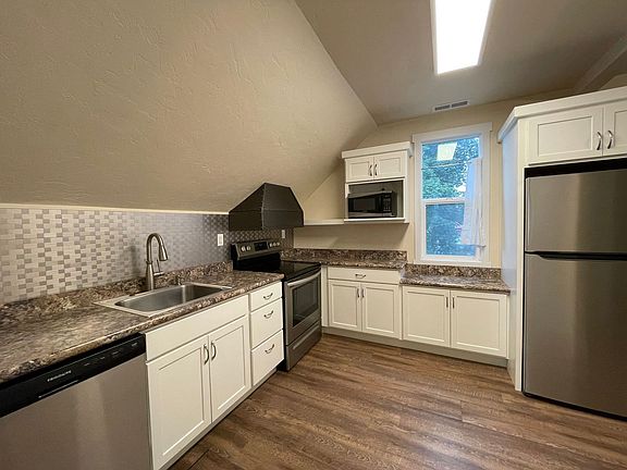 2nd image of 255 1st Ave #2