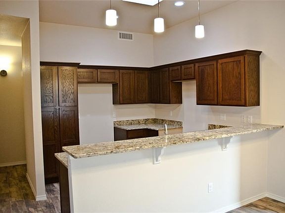 3rd image of 13478 Hazlewood St