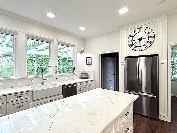 17th image of 6024 Earhart Rd
