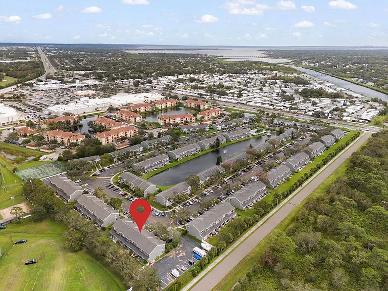 337 Countryside Key Blvd — Photo 10