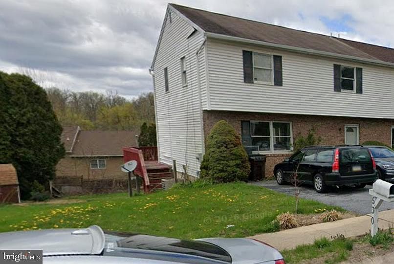 1st image of 530 Union St
