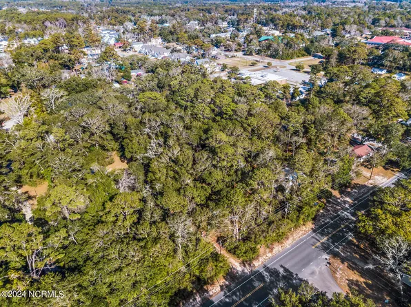 7-9 Resting Oak Way, Southport, NC 28461
