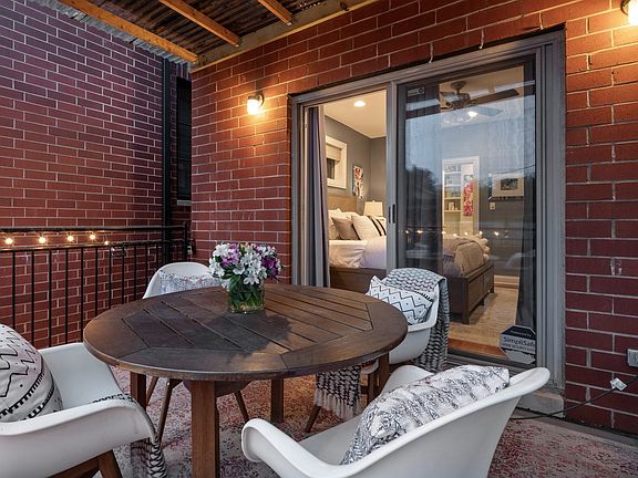 4th image of 2745 N Kenmore Ave #2