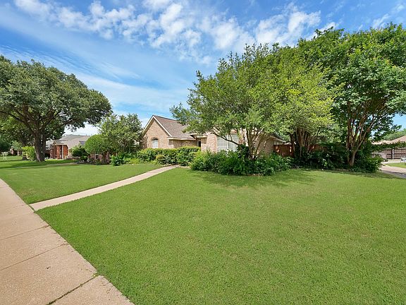 2nd image of 6608 Macintosh Dr