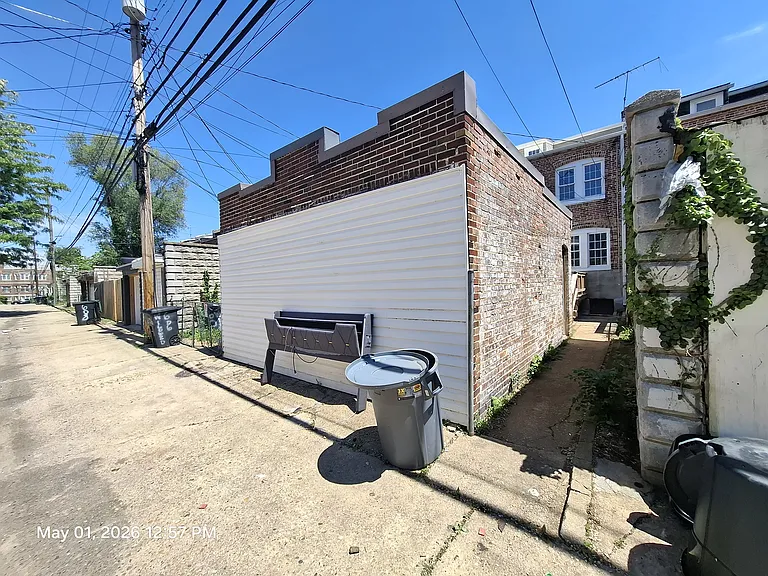 Wildwood Pkwy — Photo 17