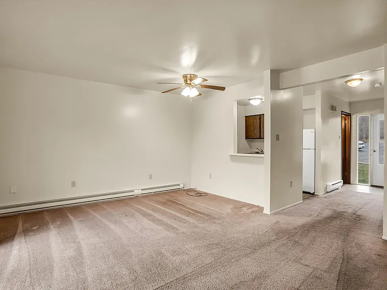 Beaver Creek Village Apartments — Photo 10