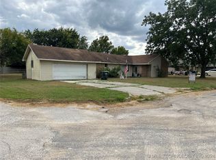 114 E Briarwood Dr, Davis, OK 73030