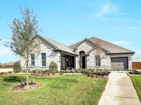 821 Hat Creek Dr, Midlothian, TX 76065