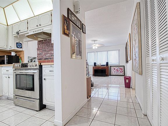 5th image of 2300 Park Lane #311